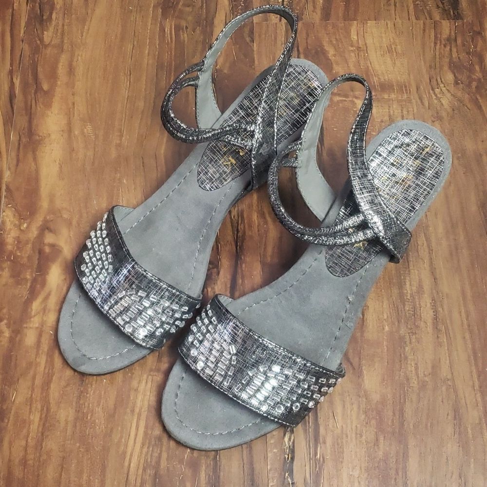 New York Transit Gray Wedged Heels
